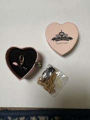 Vintage Mary Kay Totally Charmed Bracelet 3 Charms Heart Boxes Tags Y2K