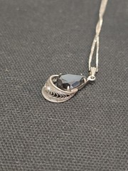 1950’s Sorrento Sterling Silver & Hematite Pendant 15.5″ Chain Filigree Accent