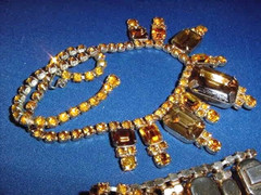 Vintage Burnished Amber Brown & Gold Necklace Bracelet Earrings