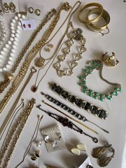 Vintage Jewelry Lot 71 PC Coro Joan Rivers Lisner Trifari Many Signed