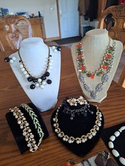 Necklaces Vintage Mixed Lot Costume 45 Varies Design & Styles Gold & Silver Tone