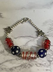 Patriotic Red White Blue Glass beads Silver Tone Bracelet UU-13