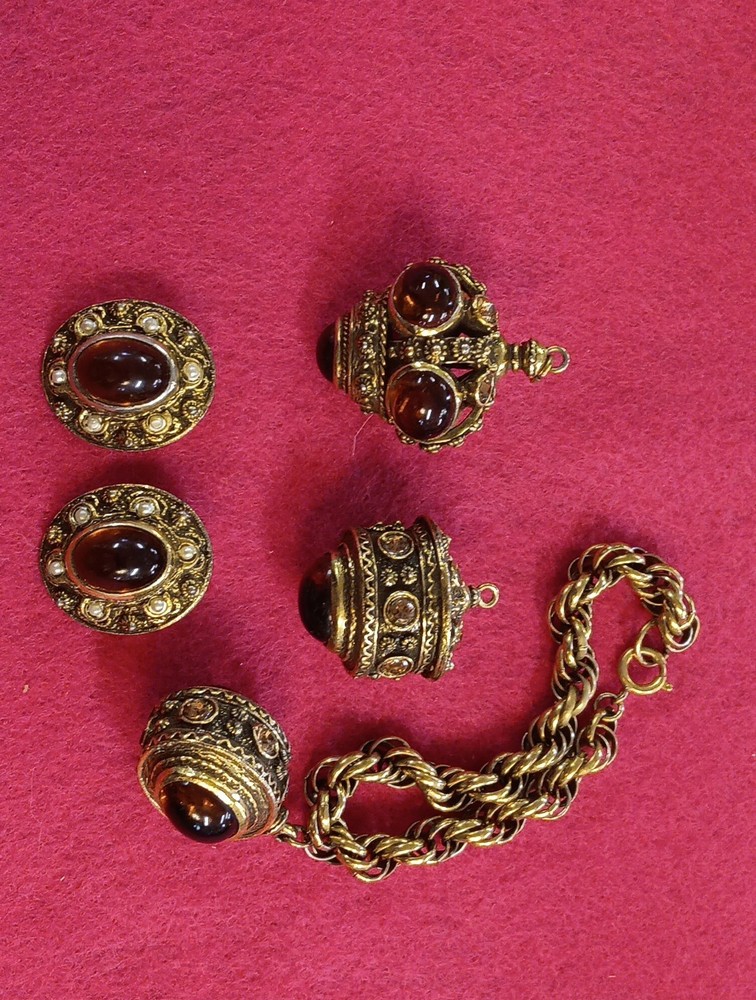 VTG Signed Benedikt NY Renaissance Revival Cabochon Pendants,Earrings, Bracelet