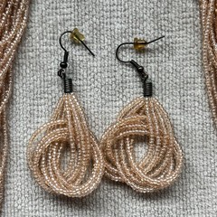 Beautiful Vintage Glass Seed Bead Necklace & Earrings Peach/Tan