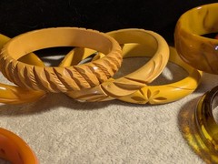 35 BIG Vintage Bakelite Thermoset Lucite Plastic Carved Bracelet Lot! Colorful!