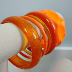All Vintage ORANGE Bangle Bracelet Lot Hinge Plastic Glitter Acrylic Sz 8-8.5