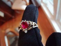#195–VINTAGE STERLING SILVER HEART RING-925-SIZE-7 1/2–VERY NICE STONES-