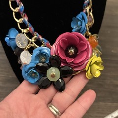 Modern Vintage Colorful Enamel Metal Flower Beaded Statement Necklace 15-17”