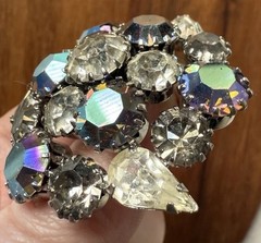 VTG Karu Rhinestone Purple Clear Demi Pasture Set Clip On Earrings Brooch Pin