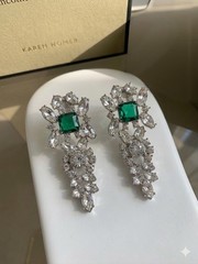 Vintage style Green Crystal Cluster Dangle Clip-On Earrings Silver