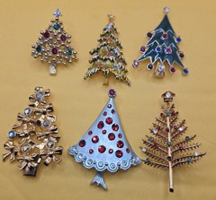 ~VINTAGE 6 RHINESTONE ENAMEL JEWELRY CHRISTMAS TREE HOLIDAY PIN BROOCH LOT~