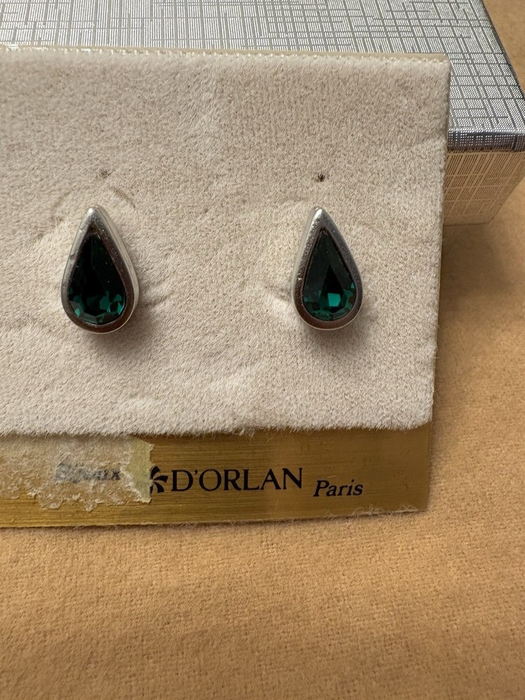 Vtg D’Orlan Paris Emerald Green Crystal Teardrop Stud Earrings Silver Tone