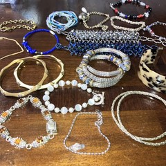 Lot of 19 Vintage and Modern Bracelets, plastic, acrylic, glass stones, & metal