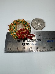 Vero Christmas Wreath Brooch Red Green Gold Enamel Holiday Bow Pin