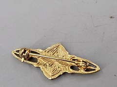 Vintage bar brooch pin porcelain flower rose Gold tone small 1 5/8 in