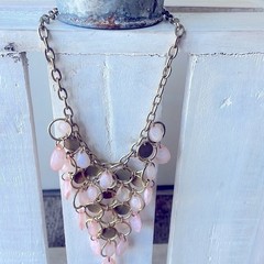 Necklace Vintage 90s jewelry Gold and pink teardrop beads beautiful necklace