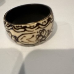 Vintage Wide Ivory & Brown Carved Resin Bangle Bracelet Boho Tribal 1”
