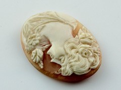 Vintage Loose Hand Carved Shell Cameo Woman Flowers in Hair 1.25 Inch x 1 In 5g