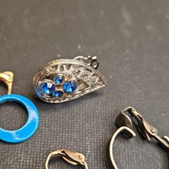 Vintage Mixed Lot Earrings & Brooches Multicolor Mixed Metals Glass Stone, 8 Pc