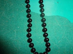 Vintage LR Lady Remington Black Glass Beaded 48″ Necklace