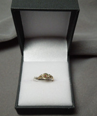 Antique Tiny 10k Yellow Gold Filigree Ruby Crystal Accent Child Ring Size 0.5
