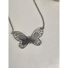 Vintage Artistry Necklace Pendant Silver Tone Chain Abalone MOP Butterfly 17 in