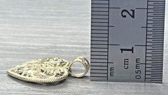 Vintage 14K Yellow Gold White Gold Reversible Filigree Heart Pendant 2.2g Signed
