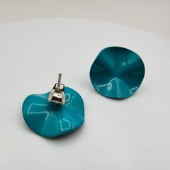 Vintage VTG Blue Turquoise Glossy Wavy Pattern Irregular-Shaped Stud Abstract