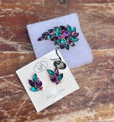 VINTAGE JULIANA Delizza & Elster Earrings & Brooch set with ORIGINAL TAGS