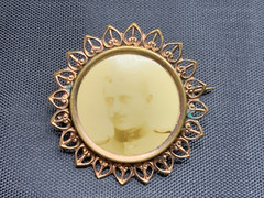 Antique Gold Filled Mourning Military Officer Photo Pin Brooch Marked c.1920’s