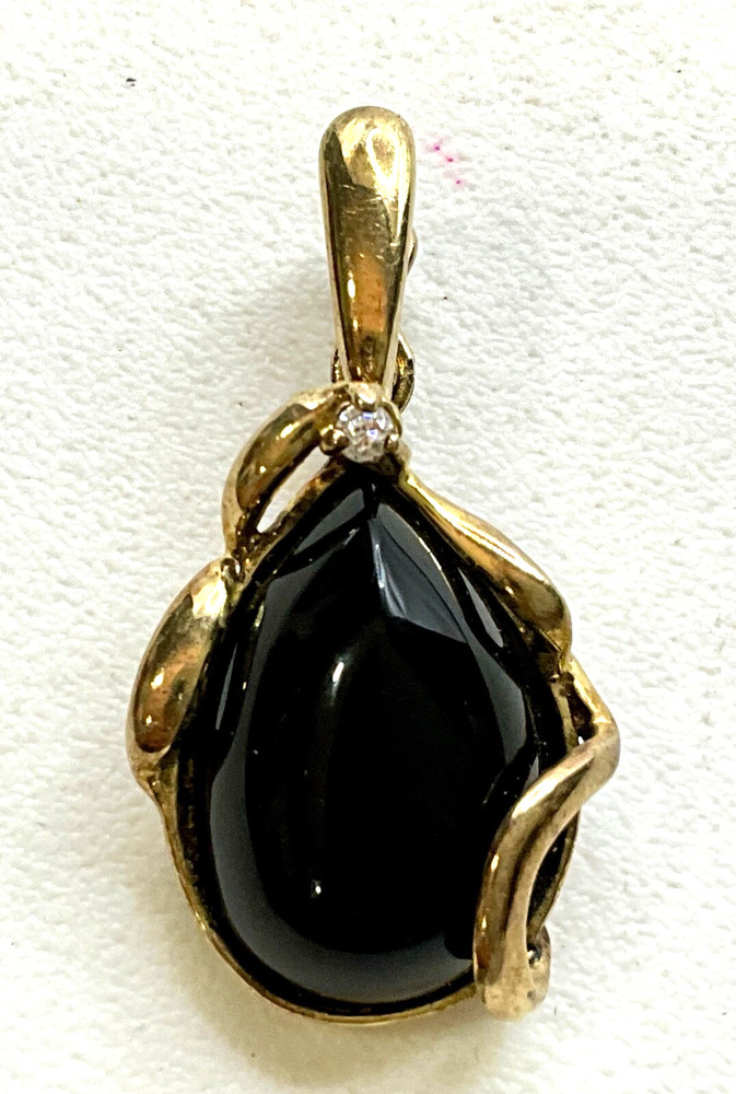Vintage 925 Sterling Gold Tone Onyx And Cubic Zirconia Pendant DA30