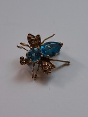 10k Yellow Gold Blue Topaz Bee Bug Fling Insect Pin Pendant Brooch