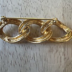 Vintage Gold Tone Chain-Link Brooch Pin