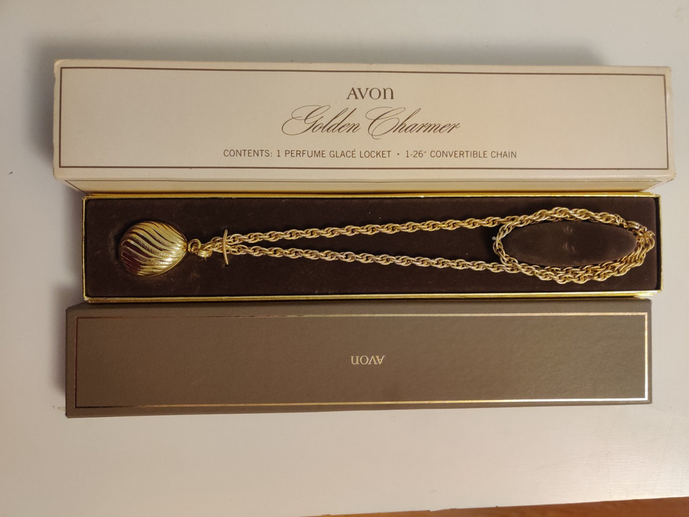Vintage Avon “Golden Charmer” Perfume Locket Necklace/Bracelet New in box! 1968