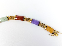 Vtg Six Color Jade w/ Six Chinese Lucky Characters Gold Plated Bracelet 7.5″