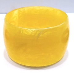 LOT of 13 VINTAGE PLASTIC BANGLE BRACELETS in VARIOUS COLORS & DESIGNS (Lot #5)