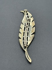 Vintage Sterling Silver Marcasite Red Garnet Leaf Brooch Pin 8 Grams B18