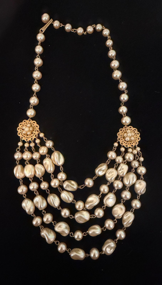 Stunning Faux (Glass) Barque Pearl Necklace 17″ ~ Vintage~Champagne Color