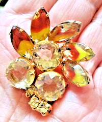 Vtg Two Tone Yellow Orange Rhinestone Brooch Pin Prong Jewelry Sm Gold Tone