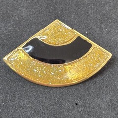 Vintage 18KT Gold Plated Fan Shaped Pin/Brooch w/Black and Gold Colored Enamel