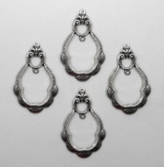 #1129 ANTIQUED .925 STERLING SILVER PLATED ER W/CENTER & TOP HANG RINGS – 4 Pcs