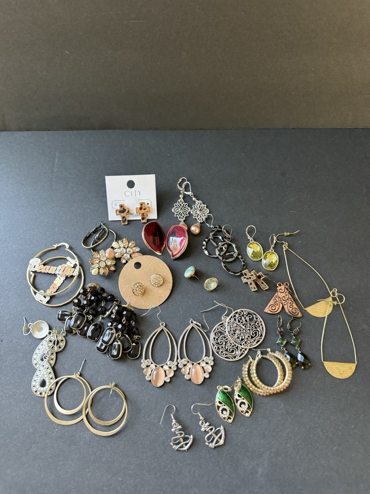 Vintage Earring Lot Bundle (22) Pierced Retro 70s 80s 90s Y2K Mod Career Boho
