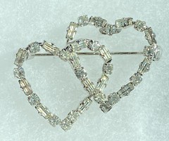 Vtg Silver Tone Double Heart White Austrain Round Baguette Crystal Pin Brooch