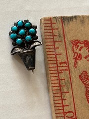 Vtg Zuni Style Turquoise Flower Basket Brooch Petite Silver Tone Southwest Pin