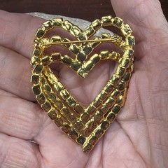 Triple Heart Clear & Red Rhinestone Gold Tone Pin Brooch Valentine gift 2 3/8″