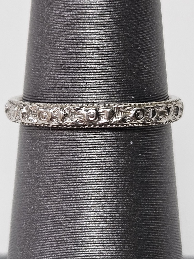 Vintage 1933 Art Deco 18k White Gold Orange Blossom Band Ring