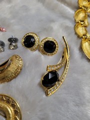 15 Piece Jewelry Vintage Signed Monet Lot 5 Neck 1 Bracelet 3 Brooch 6 Pair Ear