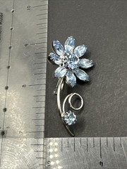 Vintage Blue Rhinestone Flower Brooch J42