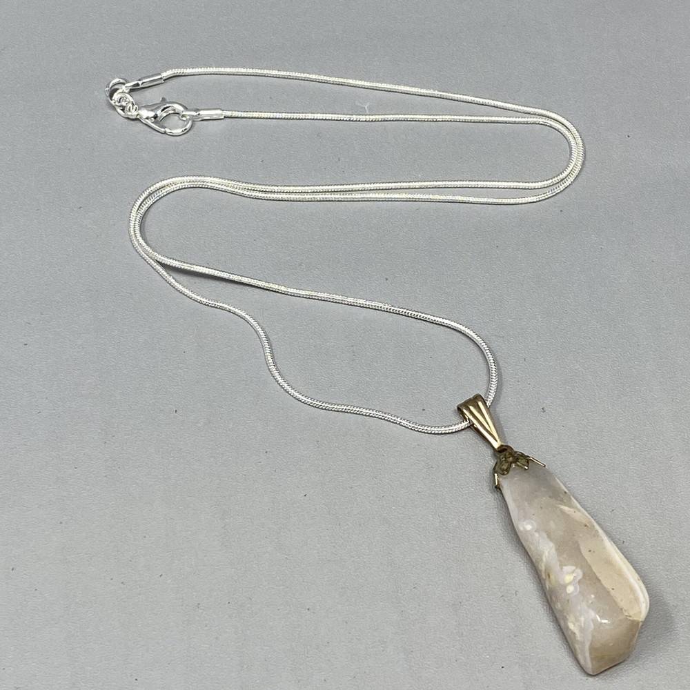 Stone Pendant Necklace Cloudy White Gemstone Amulet Wicca Chakra New Chain 20″
