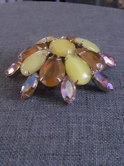 Vintage Yellow Molded Glass & Amber Rhinestone Brooch w/Aurora borealis beads